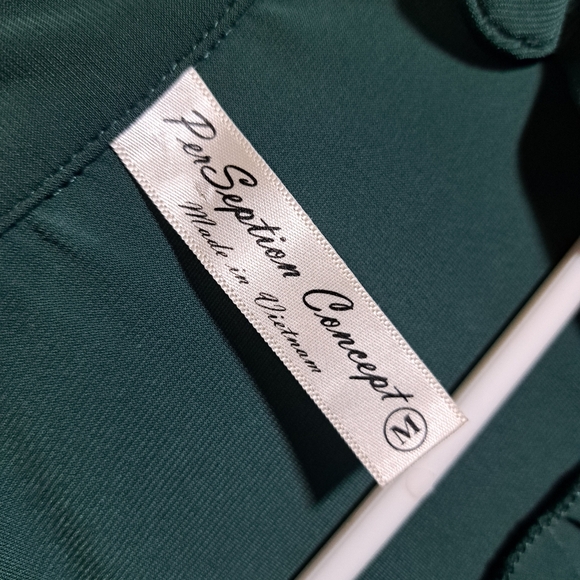 PerSeption Concept Green V Neck Shirt Size Medium - Picture 4 of 7